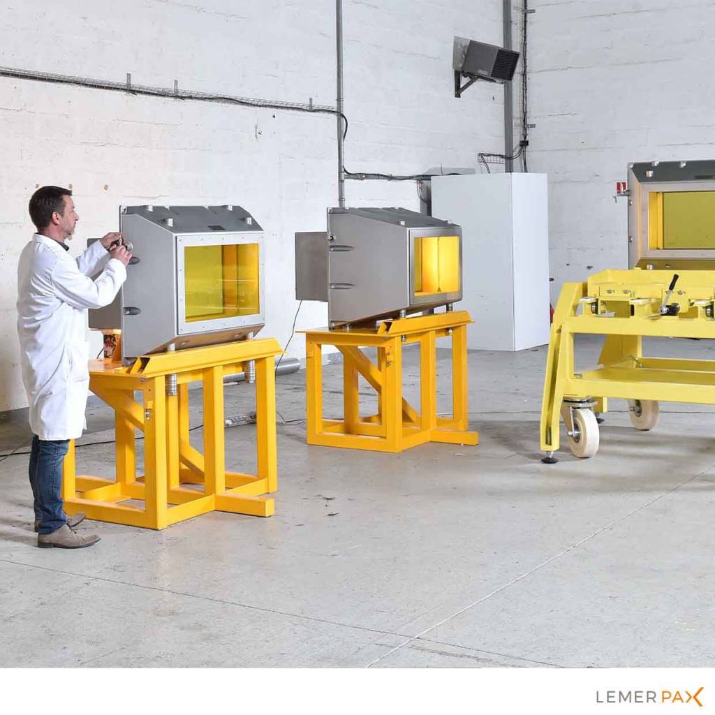 Choosing the Right Radiation Shielding Glass for Healthcare and Laboratories